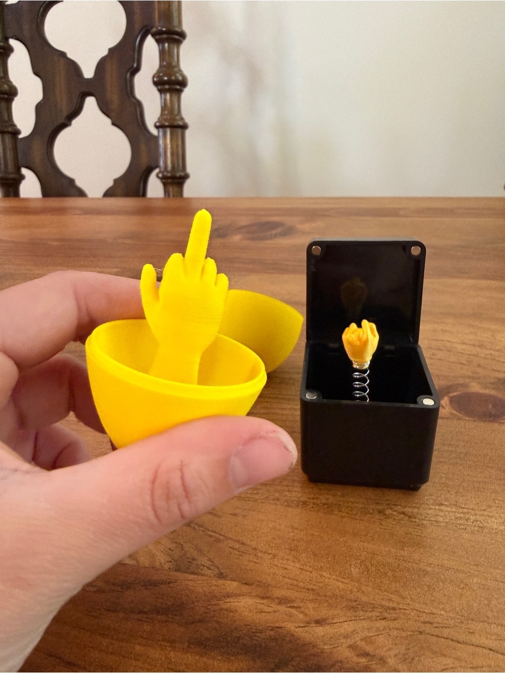 Novelty Pop-Up adult gag Finger Toy - Yellow